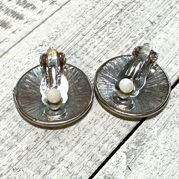 Vintage Silver Tone Clip On Earrings Swirl Design Round Spiral Textured Retro Je - Picture 2 of 3